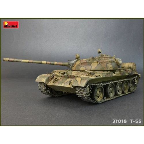 Сборная модель MiniArt Советский средний танк Т-55 образца 1963 г. с интерьером (MA37018) фото 14