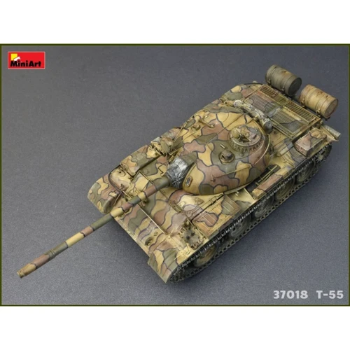 Сборная модель MiniArt Советский средний танк Т-55 образца 1963 г. с интерьером (MA37018) фото 4