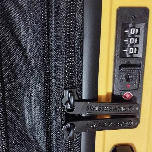 Валіза Swissbrand Eden (M) Yellow (SWB_LHEDE002M): Фактура Матовая