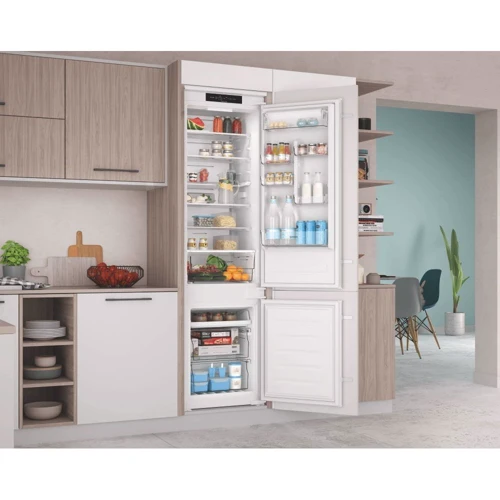Встраиваемый холодильник Indesit INC20 T321 EU: Управление электронное