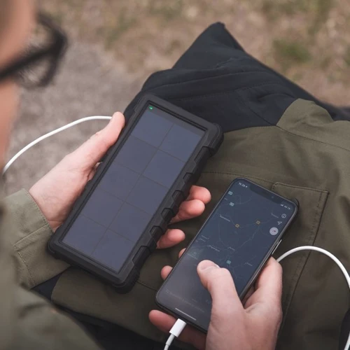 Внешний аккумулятор Sandberg Power Bank Outdoor 24000mAh QC 3.0 Solar Panel Black (420-38): Количество USB 2