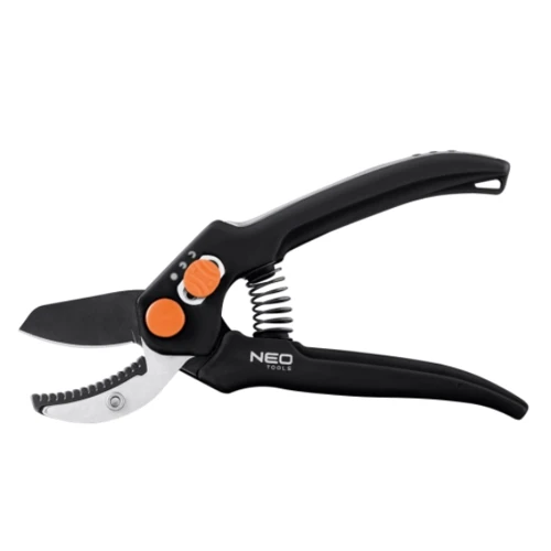 Секатор Neo Tools 15-201