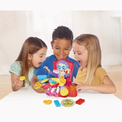 Настольная игра Tomy Games Жадная бабушка (T72465EN): Вид развлекательные