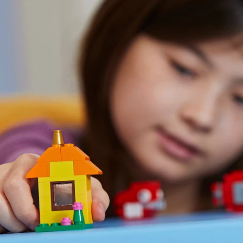 Конструктор LEGO Classic Модели из кубиков (11001): Рекомендуемый возраст от 4 до 12 лет
