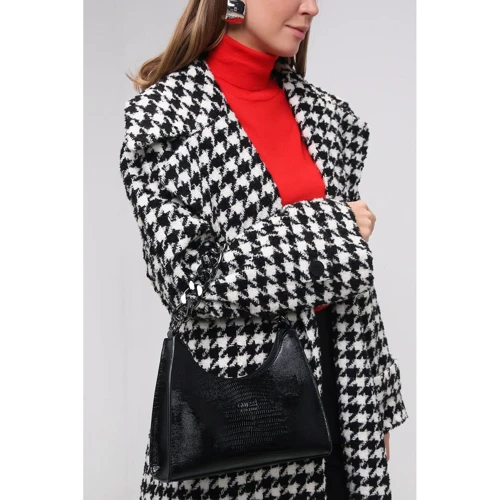 Жіноча сумка хобо Guess Tullia Hobo чорна (HWKM8382020-BLA): Стать Женский