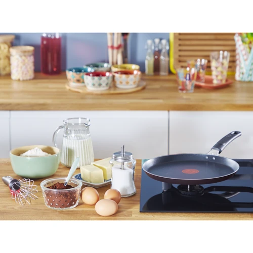 Сковорода Tefal Simple Cook 25 см (B5561053): Антипригарное покрытие Titanium