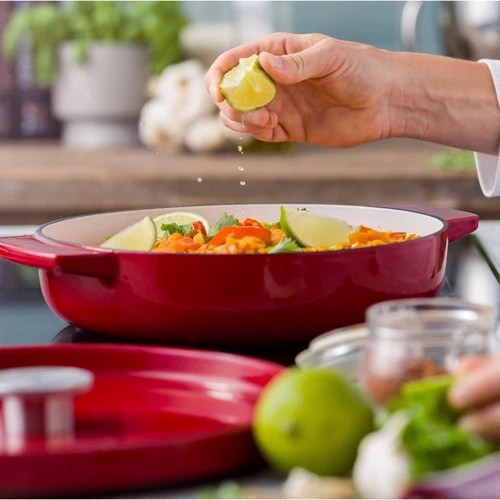Сотейник чугунный с крышкой KitchenAid 26 см 2.77 л красная (CC009009-001)