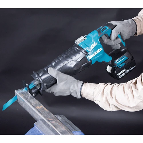Сабельная пила Makita DJR187Z: Уровень шума 84 дБ