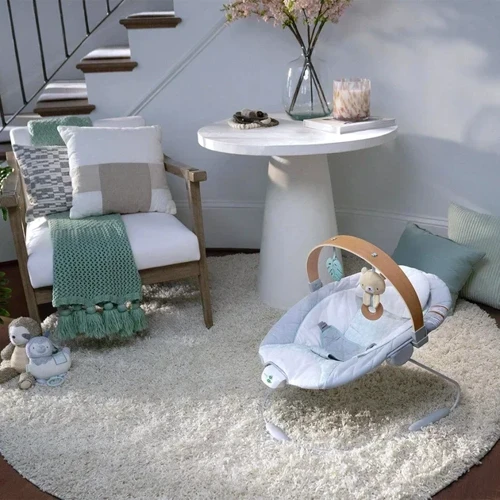 Шезлонг Ingenuity Cozy Spot (13104) (074451131040): Дополнительные удобства Съемный чехол, таймер отключения укачивания, подголовник, Ремни безопасности, Звуковое сопровождение, дуга с игрушками, Вибрация, блок с музыкой