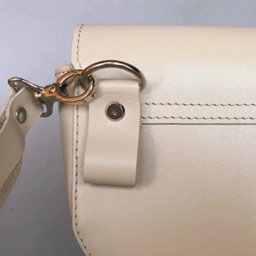 Женская сумка почтальонка The Wings бежевая (TW-Ruby-small-beige-ksr): Страна производитель Украина