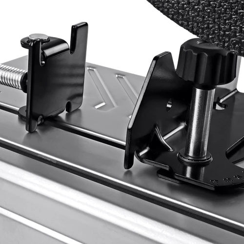 Дисковая пила Makita DLW140Z: Работа от аккумулятора Есть