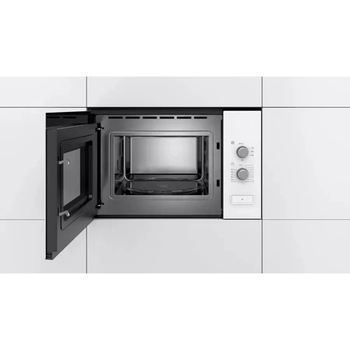 Встраиваемая микроволновая печь Bosch BFL550MW0: Внутренний объем 25 л