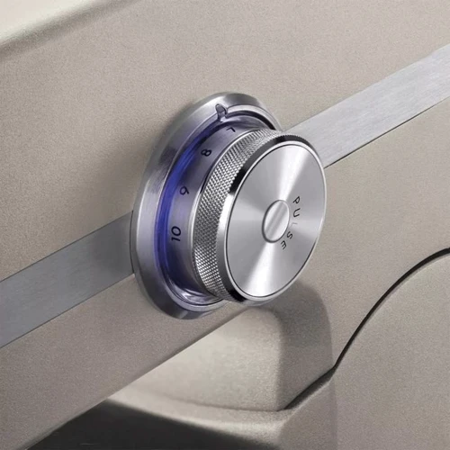 Кухонный комбайн Electrolux EKM5570: Количество насадок 4