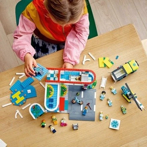 Конструктор LEGO City Больница (60330) фото 5