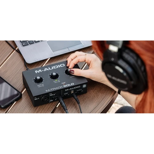 Аудиоинтерфейс M-AUDIO MTRACKSOLOII: Тип Внешние