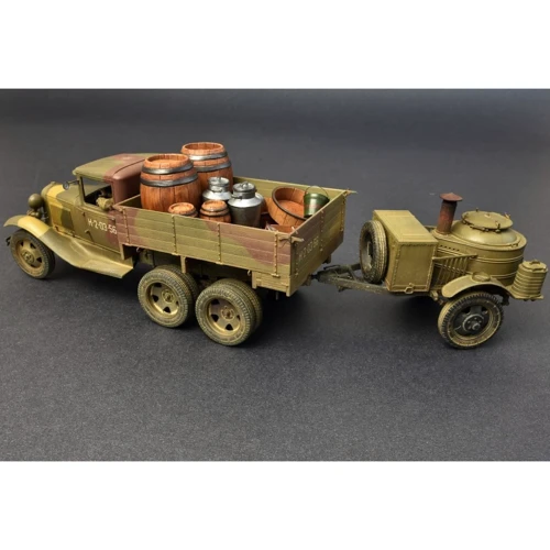 Сборная модель MiniArt Советский грузовой автомобиль типа AAA с полевой кухней (MA35257) фото 9