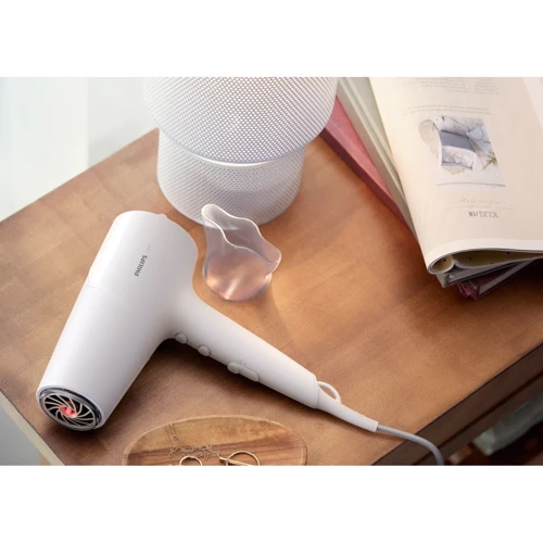Фен Philips BHD500 / 00: Додаткові параметри Мощные, Ионизация, Концентратор, Петля для подвешивания, Подача холодного воздуха