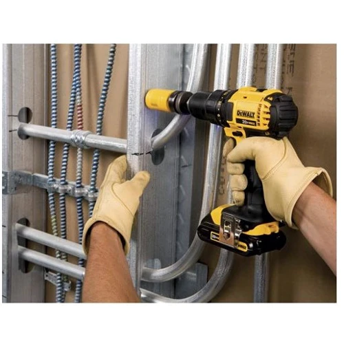 Шуруповерт акумуляторний DeWalt DCD730C2: Кількість швидкостей роботи 2