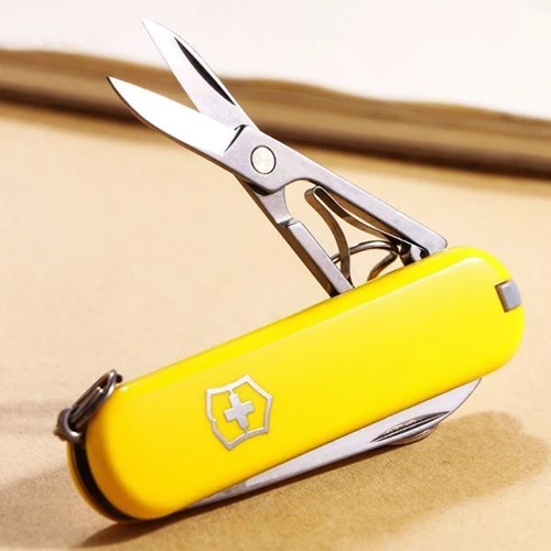 Мультитул Victorinox Classic Sd 58мм/7предметов/желтый (0.6223.8): Количество функций 7
