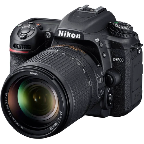 Nikon D7500 kit (18-140mm) VR
