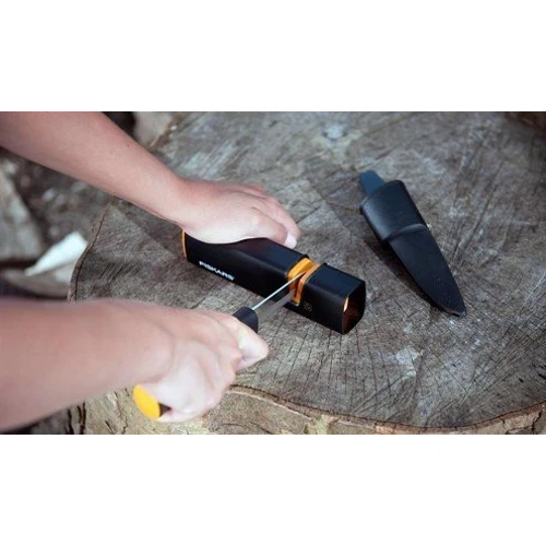 Точилка Fiskars Xsharp (1000601): Лезвие керамика