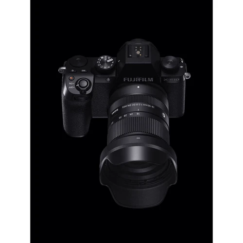 Объектив для фотоаппарата Sigma AF 18-50mm f/2.8 DC DN C (Fujifilm X): Диафрагма при мин./макс. фокусном расстоянии f/2.8