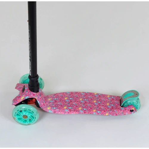 Самокат триколісний MAXI "Best Scooter" пластмасовий, трубка керма алюмінієва Pink / Turquoise / Black (83267): Тип коліс литі