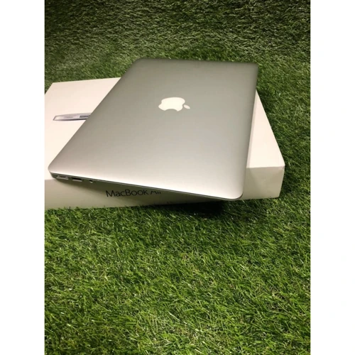 Apple MacBook Air 13’’ (2015) MJVG2 Approved: Причина уценки Хорошее состояние, активирован, полный комплект