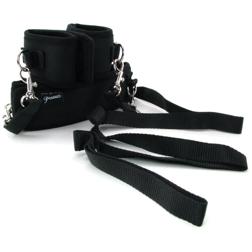 Ошейник с поводком и наручниками Pipedream Collar with Cuffs and Leash