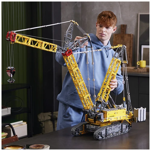 Блоковий конструктор LEGO Technic Гусеничний кран Liebherr LR 13000 (42146) фото 5