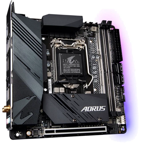 Gigabyte B560I AORUS PRO AX: Разъемы на задней панели USB 3.2 Gen 1, USB 2.0