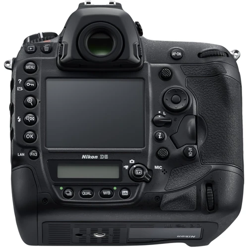 Nikon D5-b body XQD (VBA460AE) UA: Размер дисплея 3.2"