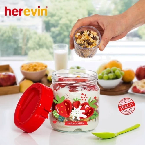 Емкость для хранения HEREVIN Fruit-Yoghurt с ложкой и контейнером 0.425 л (131615-000): Материал корпуса Стекло