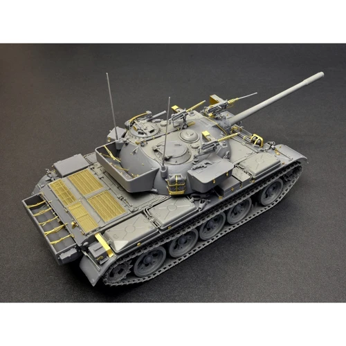 Сборная модель MiniArt Танк Тиран 4, позднего типа (MA37029): Масштаб 1:35