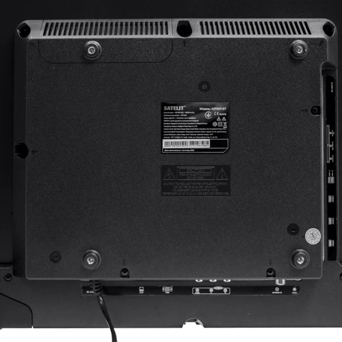 Телевизор Satelit 42F8001ST: Экран 42" Full HD (1920 x 1080 точек)