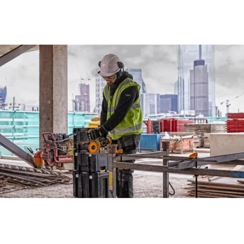 Болгарка (Угловая шлифовальная машина) DeWALT DCG418X2 UA: Макс. частота вращения диска 9000 об/мин