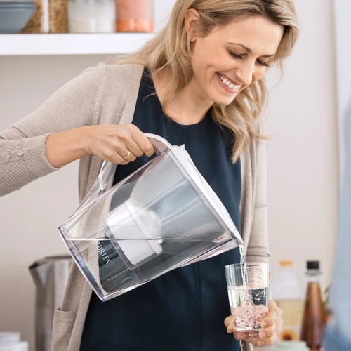 Фільтр-глечик BRITA Marella Memo MXPro 2.4 л (1.4 л очищеної води) з фільтр-картриджем 3 шт, білий (1052791) фото 1