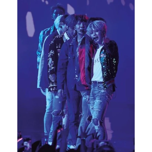 Гелен Браун: BTS. Королі K-POP: Обкладинка Твердая
