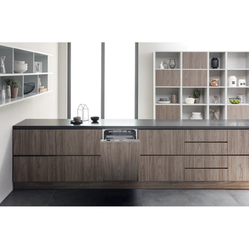 Встраиваемая посудомоечная машина Hotpoint-Ariston HSIC 3M19 фото 11