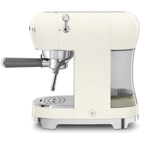 Кофеварка SMEG ECF02CREU: Давление, бар 15