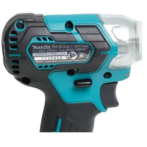 Аккумуляторный гайковерт Makita TD111DWME: Питание от аккумулятора