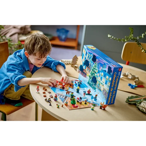 Конструктор LEGO City Новорічний календар 2023 258 деталей (60381) фото 4