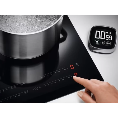 Варочная поверхность Electrolux EIT61443B: Рабочая поверхность стеклокерамика