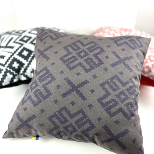 Подушка декоративна SoundSleep Код Незламної Нації сіра 45х45 см (94205190): Тип Подушки