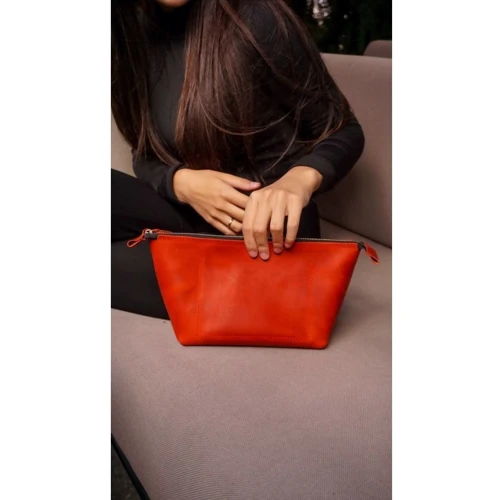 Косметичка Lion Leather красная