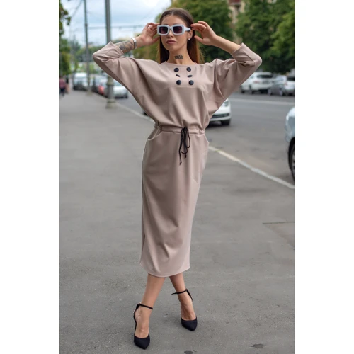 Платье FLFashion Луиза ХПЛ 3171 50 бежевое повседневное удлиненное миди: Длина рукава Рукав 3/4
