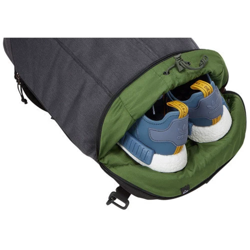Thule Vea Backpack 21L Black (TVIH116K) for MacBook Pro 15-16": Сумісність MacBook Pro 15-16"