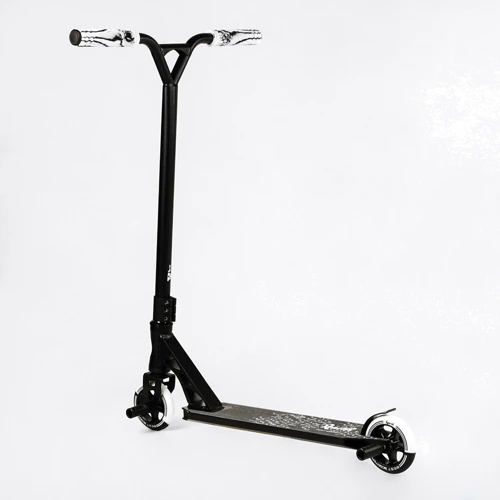 Самокат трюковый Best Scooter Reactor Black and White (112773): Материал колес полиуретан