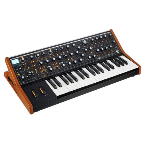 Аналоговый синтезатор Moog Subsequent 37 фото 4