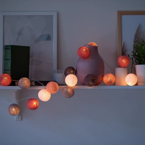 Гирлянда Cotton ball lights на 20 шаров 3,8м, Dirty Rose: Применение Для дома